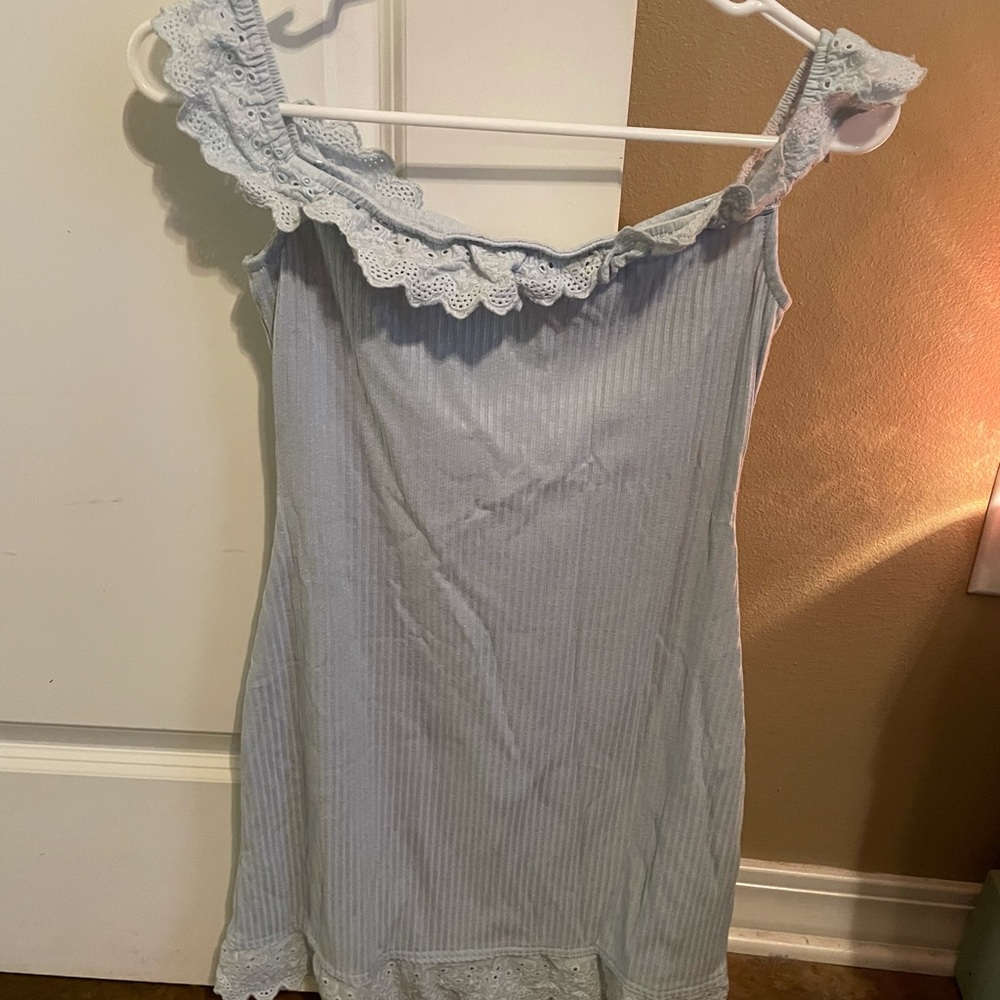 LIGHT BLUE BODYCON DRESS WITH LACE APPLICE